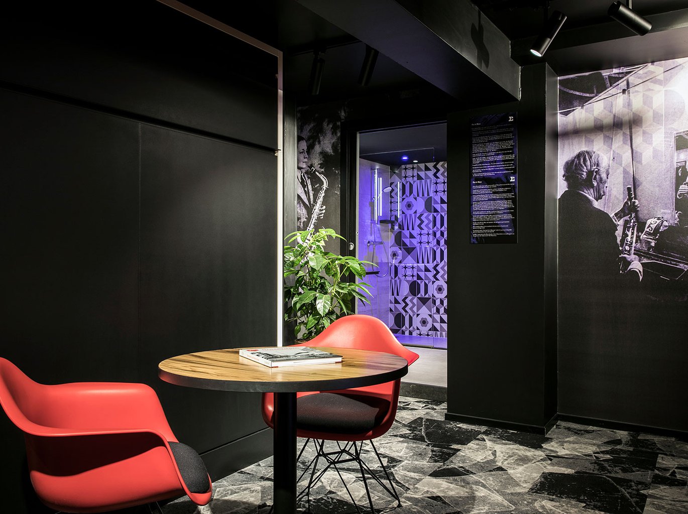 EH---SAVOY-HOTEL-ROTTERDAM---SUITE---3.jpg